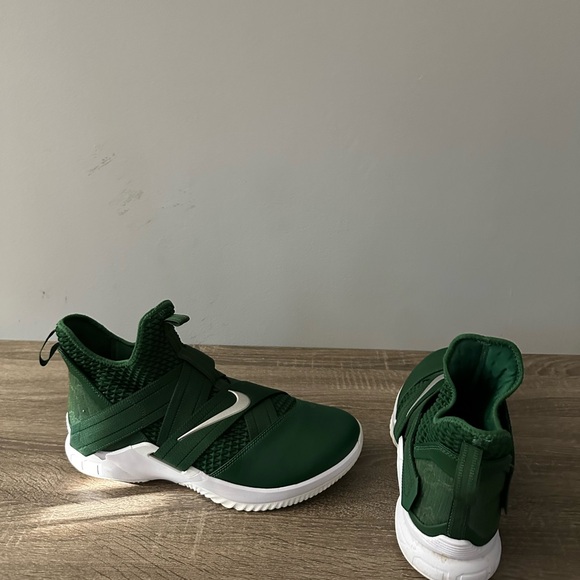 Nike Lebron Soldier 12 TB Forest Green/White Basketball Sneakers -Men’s Size 12 - Picture 2 of 3